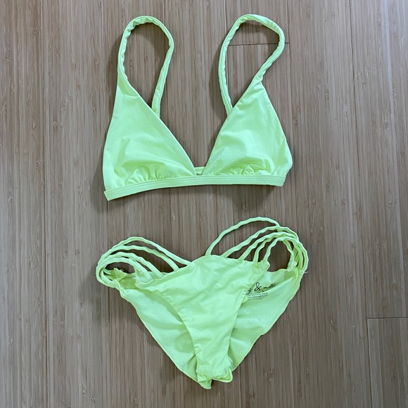 elle bikini set